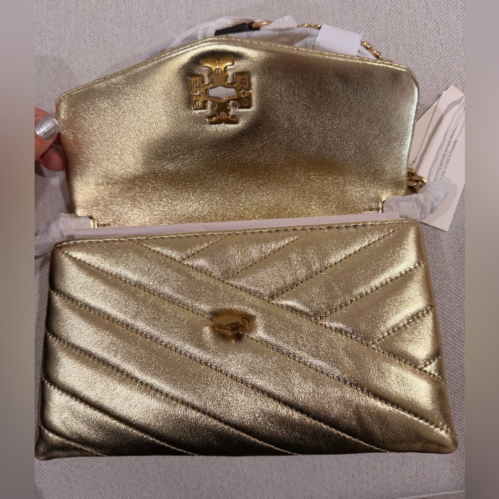 NEW AUTHENTIC Tory Burch Gold Quilted Crossbody Bag - Picture 2 of 12